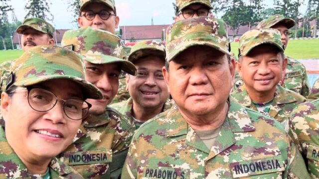 Presiden Prabowo Instruksikan Pemerintah Cegah PHK dan Pastikan Sritex Tetap Beroperasi, Retreat Menteri Kabinet Merah Putih di Akmil Magelang, Presiden Prabowo: Fokus Disiplin dan Loyalitas Negara